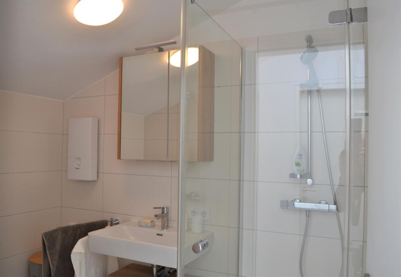 Ferienwohnung Mit Seeblick, Unterach Am Attersse 阿特湖畔翁特拉赫 外观 照片