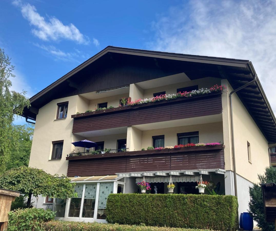 Ferienwohnung Mit Seeblick, Unterach Am Attersse 阿特湖畔翁特拉赫 外观 照片